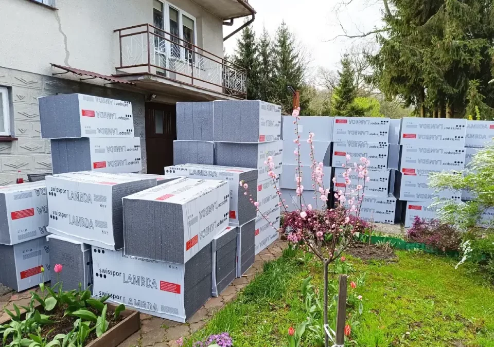 Dostawa styropianu Swisspor EPS 032 gr. 12 cm ok. 29 m3 do Skawiny