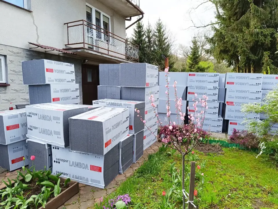 Dostawa styropianu Swisspor EPS 032 gr. 12 cm ok. 29 m3 do Skawiny