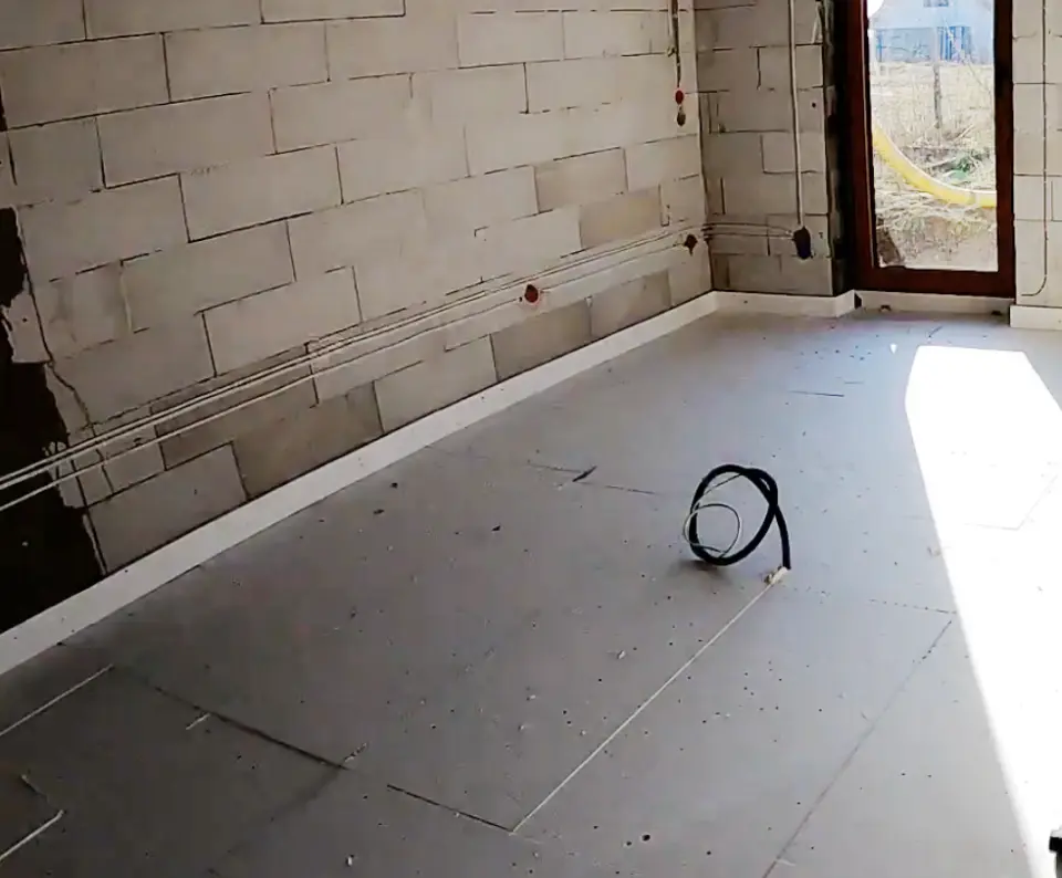 dylatacja ze styropianu czy taśma dylatacyjna